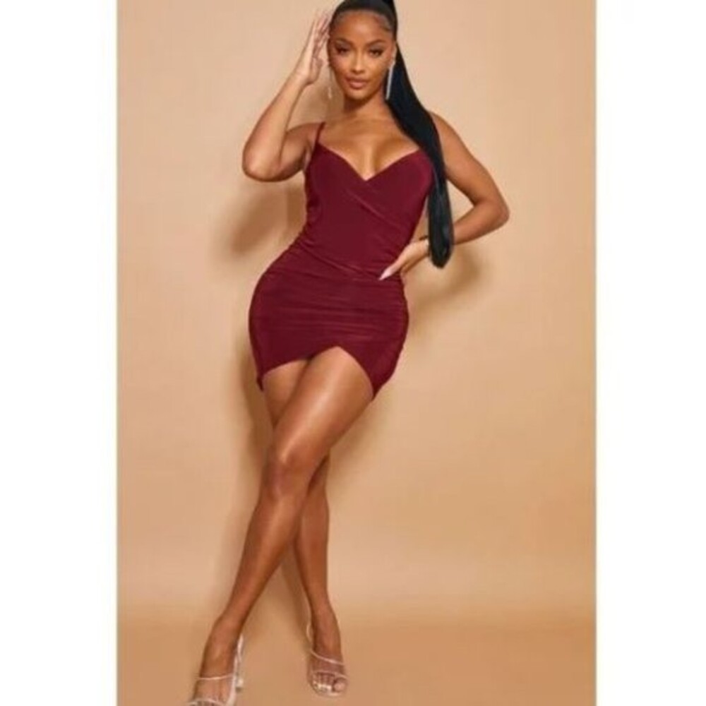 NEW PrettyLittleThing Shape Burgundy Ruched Side Bodycon Dress Size 10
